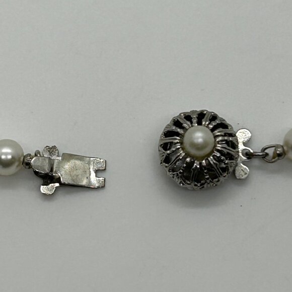 Vintage Sarah Coventry Faux Pearl Necklace, Floral Box ClaspTimeless 1960s - Picture 11 of 16